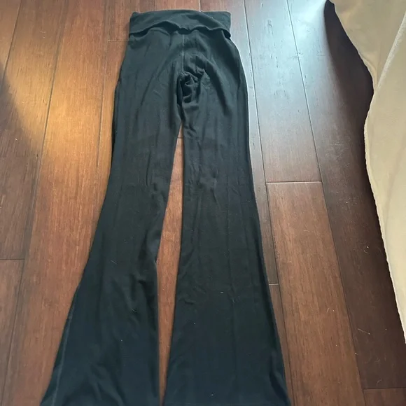 Aritzia Black Boot Cut Flare Pants - Picture 4 of 4